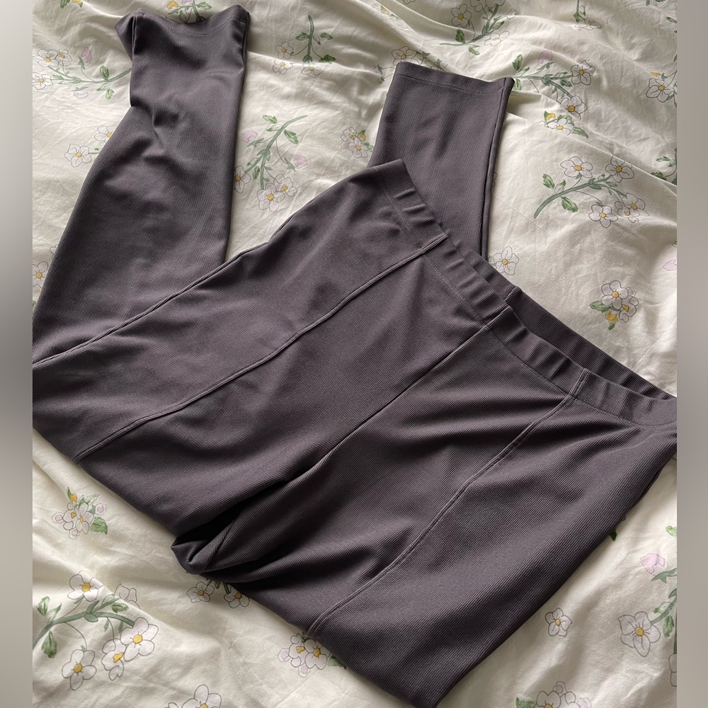 Grey Ribbed Leggings with Slit - Picture 8 of 10